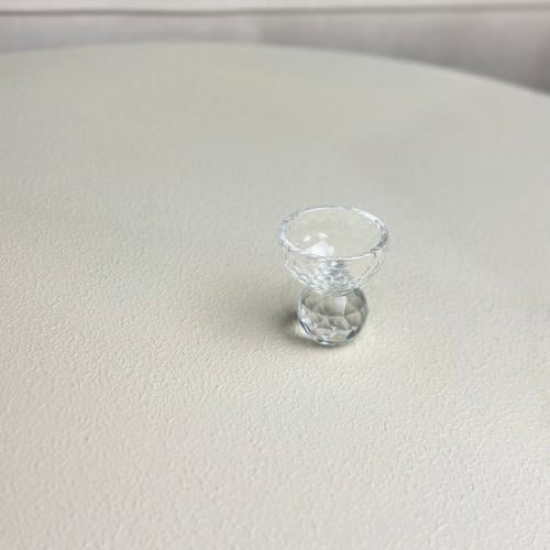 تقديمة صغيرة كرستال