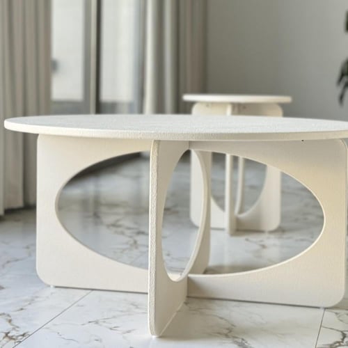 طاولة خشبية بشكل عصري