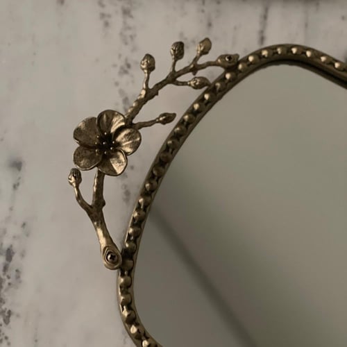 صينية تقديم بسطح مرايا