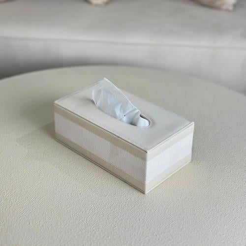 علبة مناديل فاخرة
