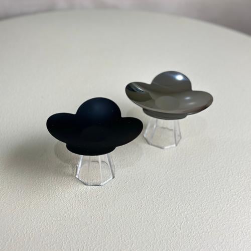 تقديمة معدن بقاعدة اكريلك