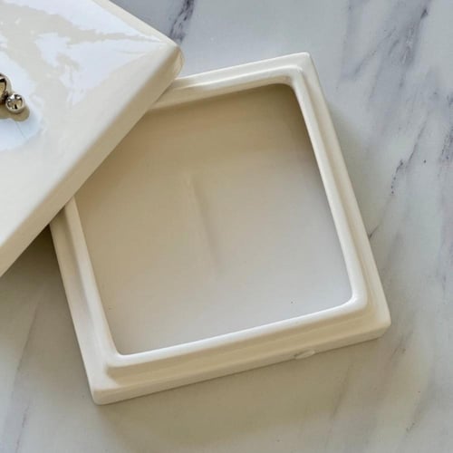 تقديمة بغطاء سيراميك