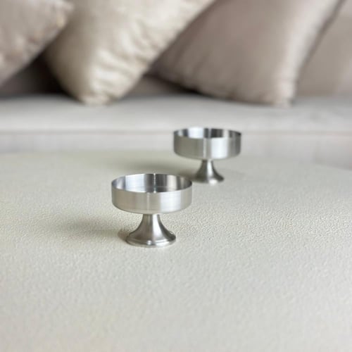 تقديمة معدن مميزة