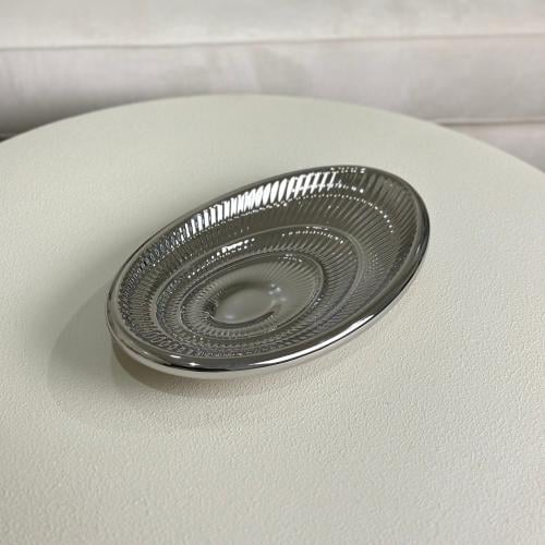 تقديمة سيراميك فضي