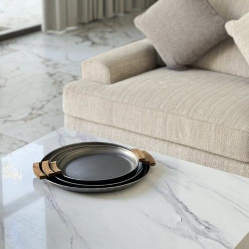 صينية تقديم معدن