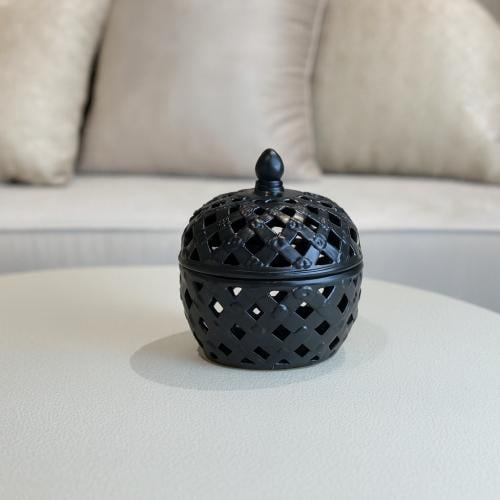 تقديمة سيراميك بلون اسود