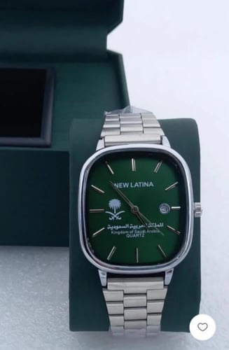 ساعة نيو لاتينا شعار المملكة رجالي ( خطوط )