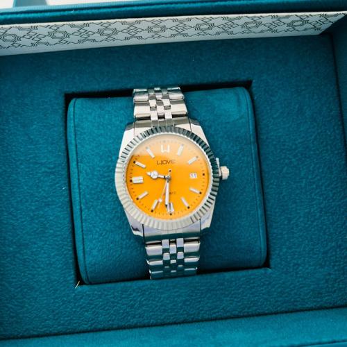 ساعة ووڤ ستيل أنيق