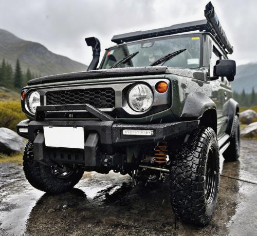 Aluminum bumper with DLR lighting