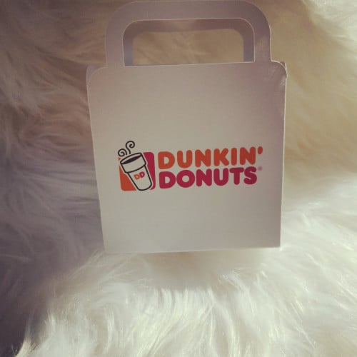 علب توزيعات باسم الماركة