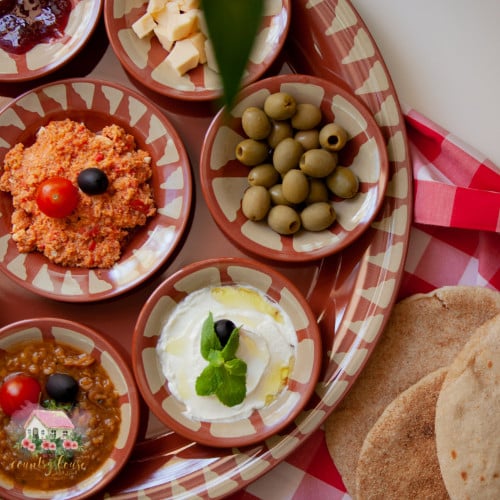 4089 صحن الإفطار الشرقي المميز (صغير)