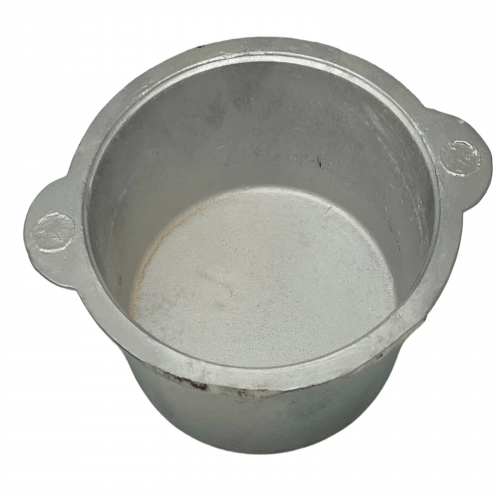 طاوه عميقه او صاج نفر من المعدن