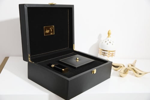 بوكس كرستالة مخلط ملكي + اوقيتين عود صناعي