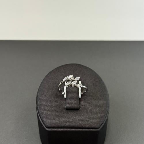 Diamond solitaire ring, 18-karat gold