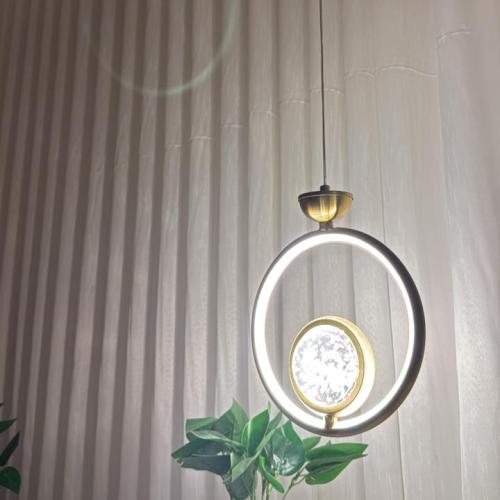 معلقة ليد تحكم بالريموت