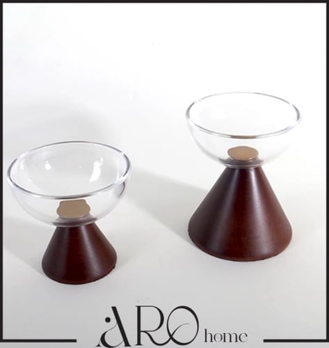 ستاند زجاج بقاعدة خشبية صغير