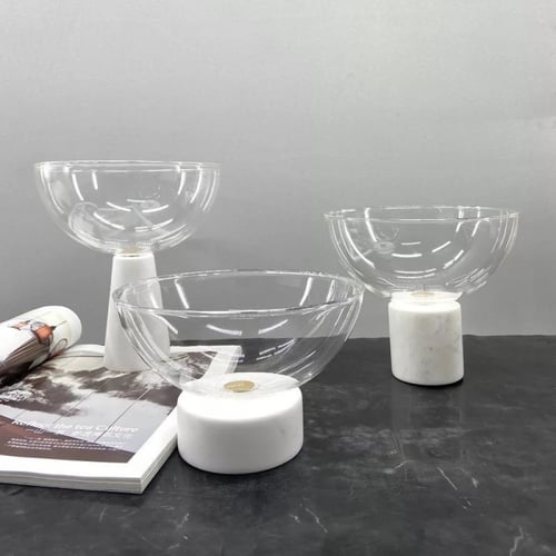 ستاند زجاج بقاعدة رخامية لتقديم