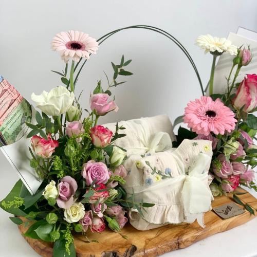 قاعدة خشب طبيعي