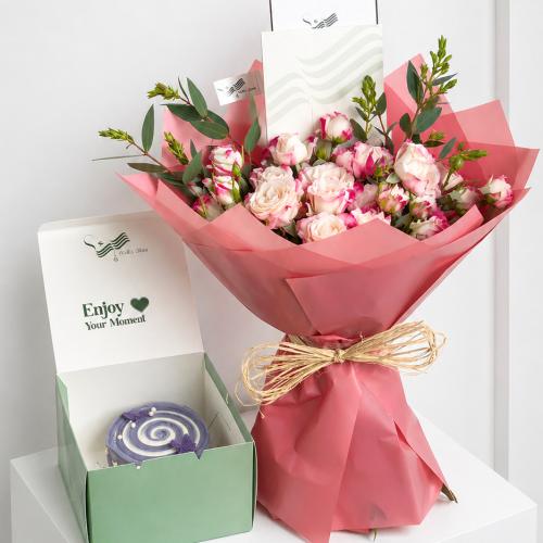 باقة ورد و ميني كيك