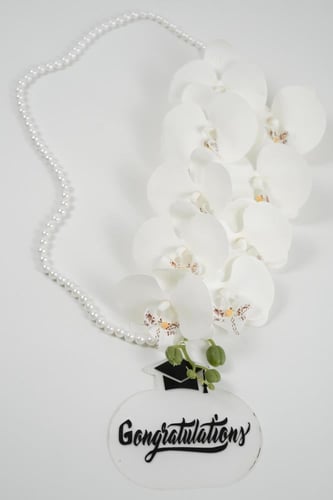 عقد ورد تخرج 2025