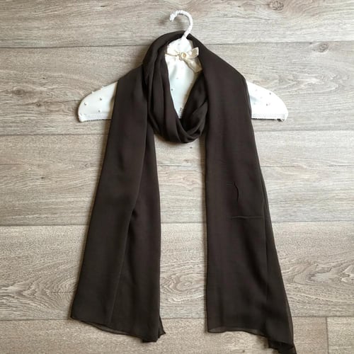 طرحة مطرزة بالاسم