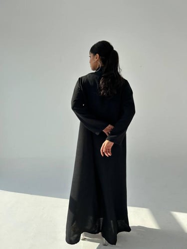عباية بليزر لون أسود