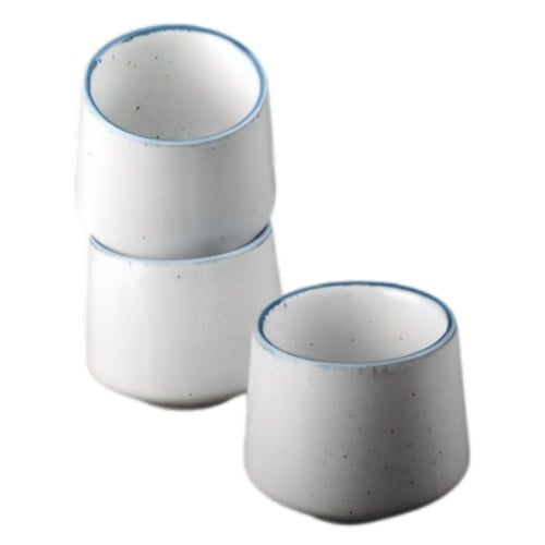 كوب ابيض باطراف زراقاء