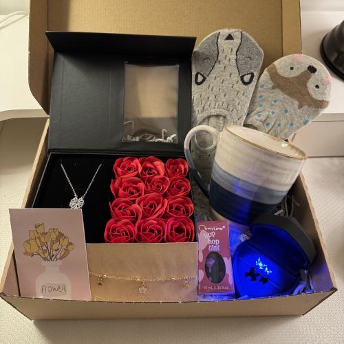 هدية مع تغليف