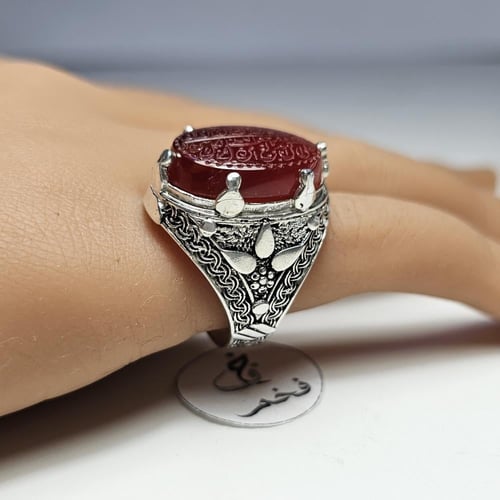 خاتم فضه فخم تصميم مميز حجر عقيق يماني منقوش ومن ي...