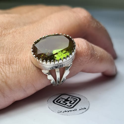 خاتم فضه نادر مميز بحجر اكسندرايت يتغير لون الحجر...