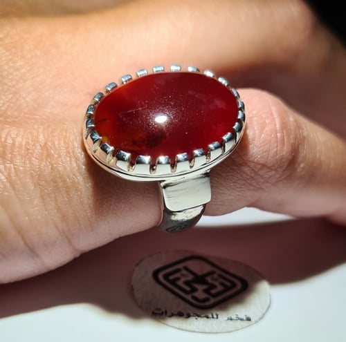 خاتم فضه فخم جدا بحجر عقيق يمني طبيعي لون فاخر جدا