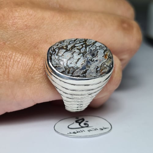 خاتم فضه مميز بحجر عقيق يمني طبيعي من اندر النوادر...