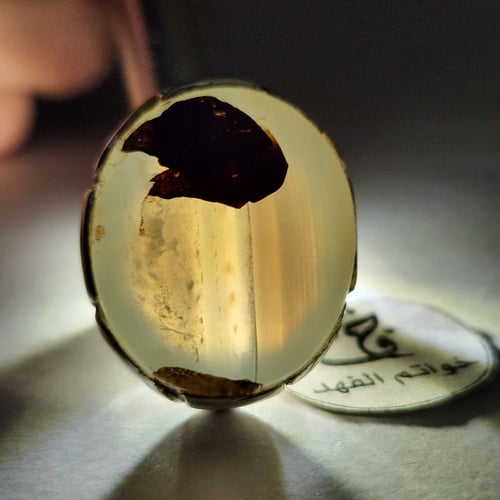 خاتم فضه نادر بحجر عقيق يمني طبيعي مصور رأس صقر تص...