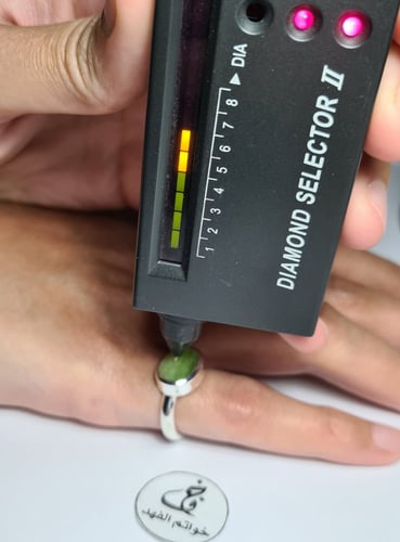 خاتم ملكي فضه فخم حجر كريم زبرجد طبيعي مميز