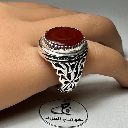 خاتم فضه فاخر شغل ونقش يدوي بحجر عقيق احمر مزعفر ي...