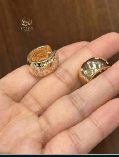 حلق فضه مرصع بالزيركون السويسري مطلي ذهب روز قولد