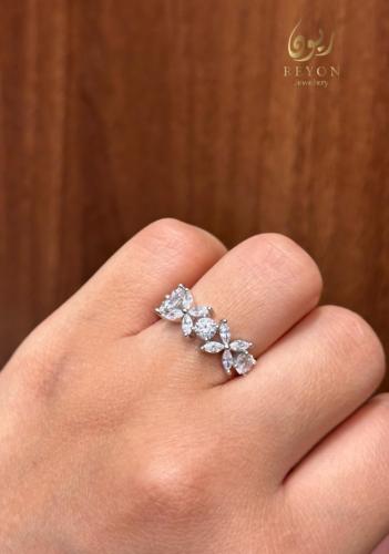 خاتم فضه مرصع بالزوكن السويسري مقاس 7 امريكي