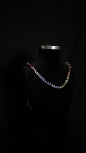 عقد فضه مرصع بالالماس الصناعي