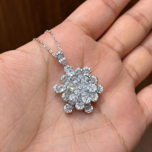 قلاده الورده فضه و زركون سويسري الابيض