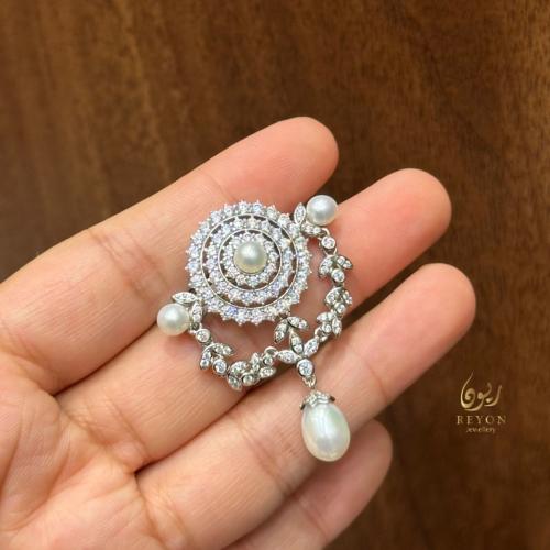 بروش + تعليقة فضة تصميم الماس