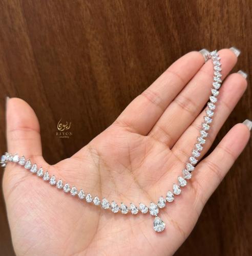 عقد فضة مرصع بالزيركون السويسري تصميم الماس