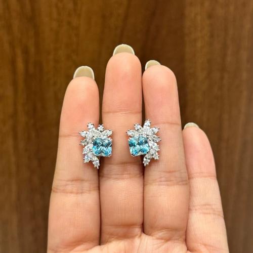 حلق توباز فضه مرصع بالزركون السويسري