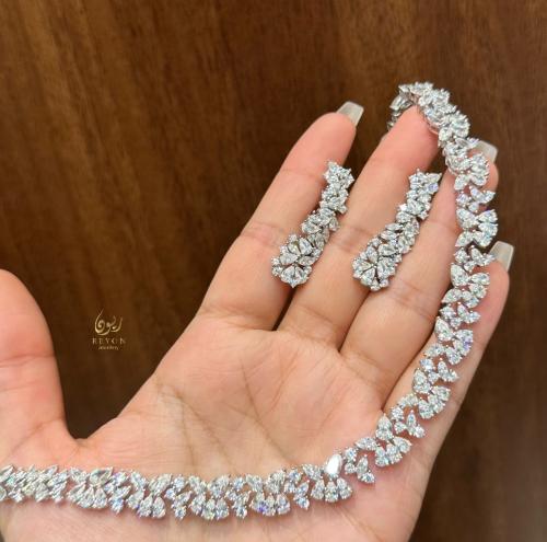 طقم فضة مرصع بالزيركون السويسري تصميم الماس مقاس ا...