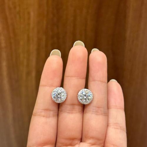 حلق فضه مرصع بالزركون السويسري