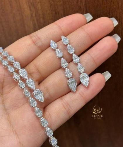 طقم فضة مرصع بالزركون السويسري تصميم الماس
