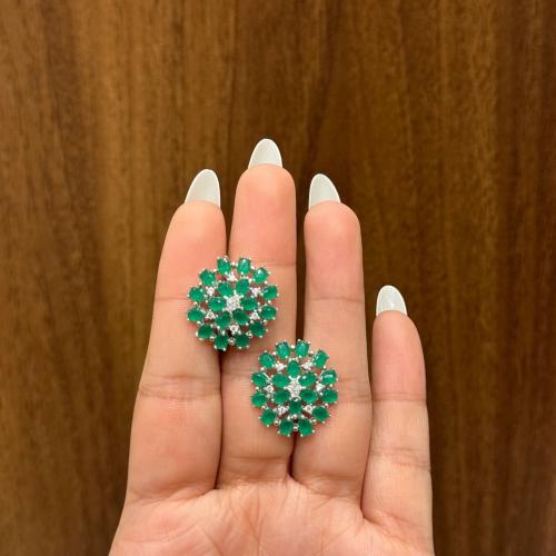 حلق فضه تصميم الماس اخضر