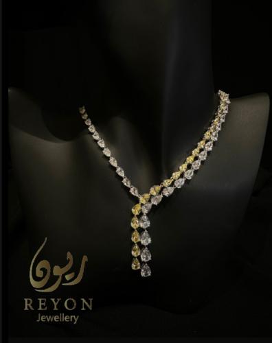 عقد فضه مرصع بالزركون السويسري لون اصفر وابيض