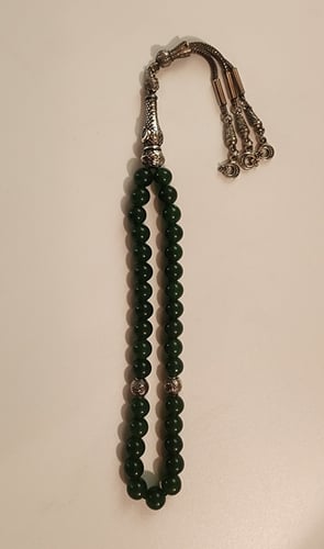 سبحة حجر يشم طبيعي عشبي غامق