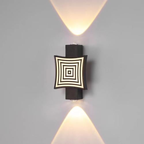 كشاف جداري خارجي