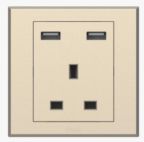 فيش 13 امبير مع 2 مخرج يو اس بي فالينسيا